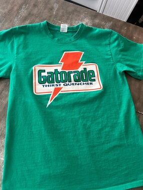 Men’s Gatorade tshirt